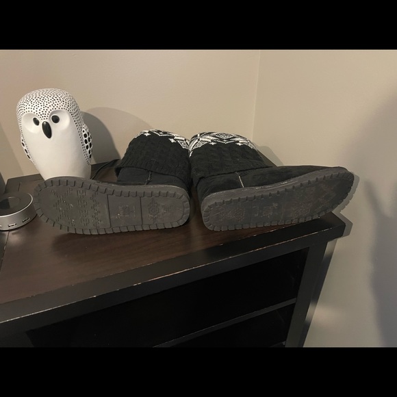 Ugg style boots - Picture 2 of 5